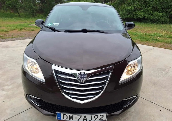 Lancia Ypsilon cena 24900 przebieg: 169300, rok produkcji 2014 z Dzierżoniów małe 379